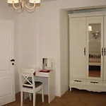Luve Romanticni Stan Sa Balkonom